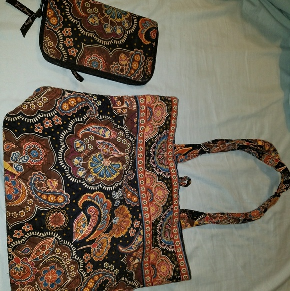 Retired Vera Bradley purse and wallet set - Picture 1 of 4